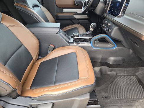 Used 2022 Ford Bronco Outer Banks image 17