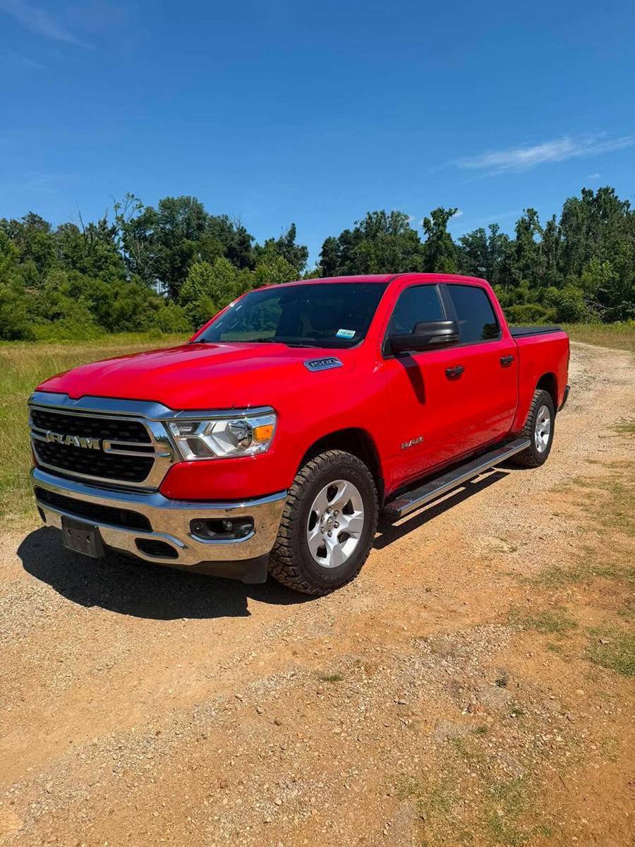 Used 2024 RAM 1500 Big Horn AWD/4WD image 3