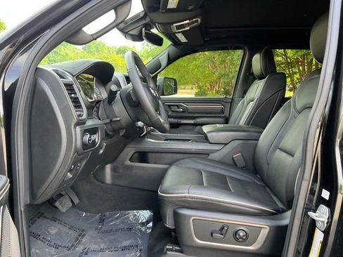Used 2019 RAM 1500 Limited RWD image 12
