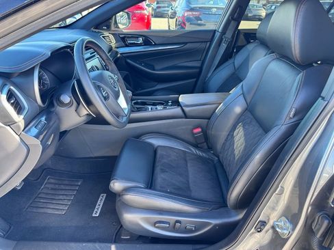 Used 2022 Nissan Maxima SR w/ Sport Mat Group image 9