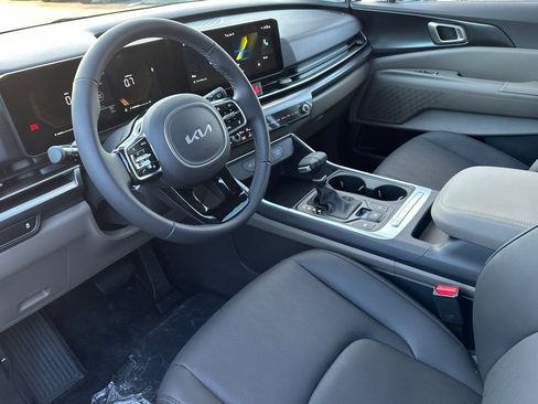 New 2026 Kia Carnival image 10