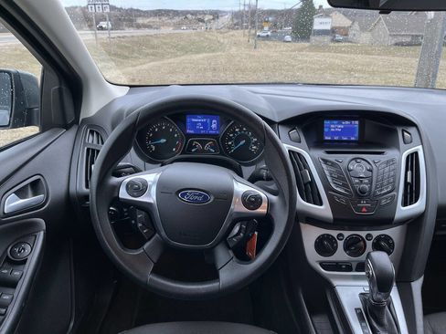 Used 2013 Ford Focus SE FWD image 15