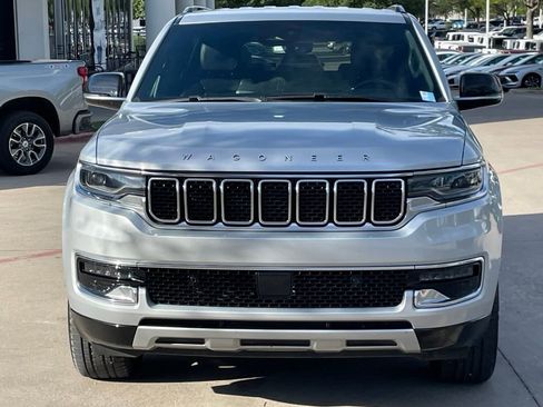 Used 2024 Jeep Wagoneer Series II w/ Flexible Seating Group RWD image 7