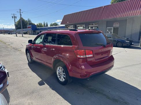 Used 2017 Dodge Journey SXT w/ Comfort/Convenience Group AWD/4WD image 6