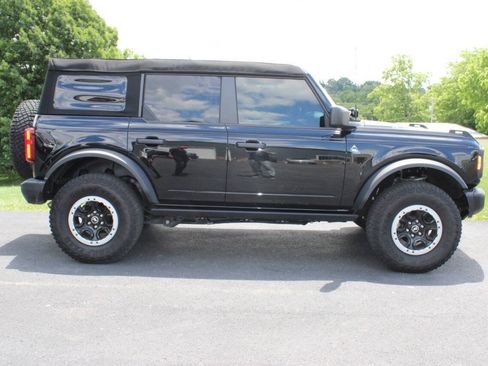 Used 2024 Ford Bronco Black Diamond w/ Sasquatch Package AWD/4WD image 3