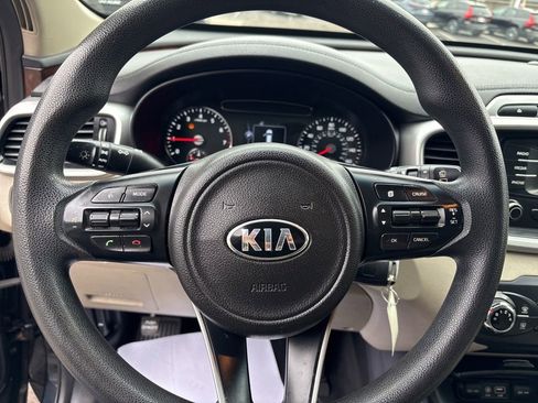 Used 2016 Kia Sorento LX image 59