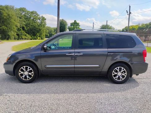 Used 2014 Kia Sedona EX image 25