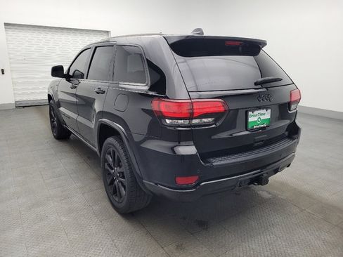Used 2020 Jeep Grand Cherokee Altitude image 5