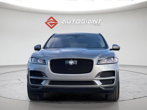 Used 2019 Jaguar F-PACE Prestige image 11