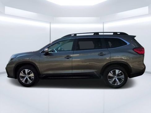 Used 2025 Subaru Ascent Premium AWD/4WD image 6