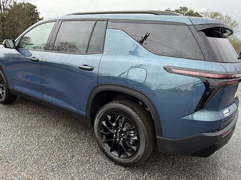 New 2026 Chevrolet Traverse LT w/ Midnight/Sport Edition image 7