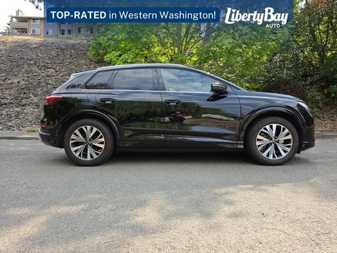 Used 2023 Audi Q4 e-tron Premium Plus w/ Premium Plus RWD image 4
