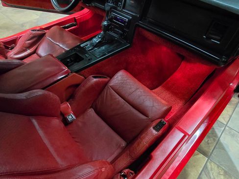 Used 1987 Chevrolet Corvette Convertible image 23