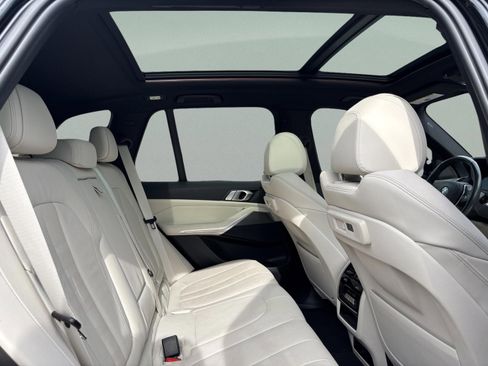 Used 2021 BMW X5 xDrive40i w/ Convenience Package image 31