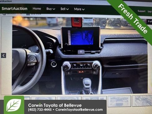 Used 2025 Toyota RAV4 XLE AWD/4WD image 11