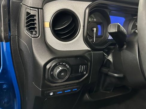 Used 2024 Jeep Wrangler Unlimited w/ Convenience Group AWD/4WD image 15