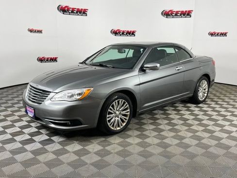 Used 2013 Chrysler 200 Limited image 5