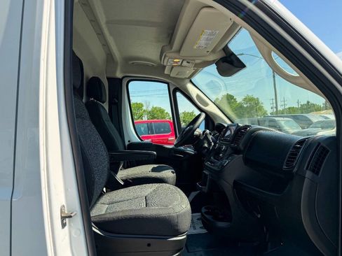Used 2025 RAM ProMaster 2500 w/ Convenience Group FWD image 11