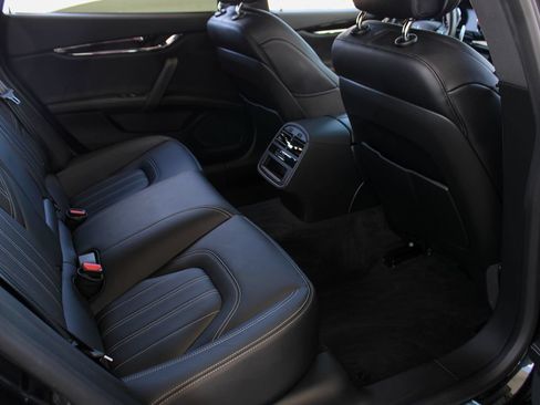 Used 2022 Maserati Quattroporte Modena Q4 AWD/4WD image 31