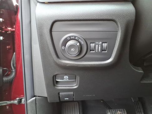 New 2026 Jeep Grand Cherokee Limited image 16