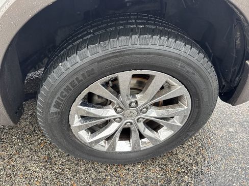 Used 2016 Ford F150 King Ranch w/ Equipment Group 601A Luxury image 4