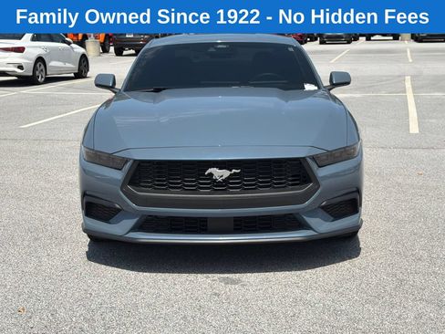 Used 2025 Ford Mustang Coupe RWD image 2
