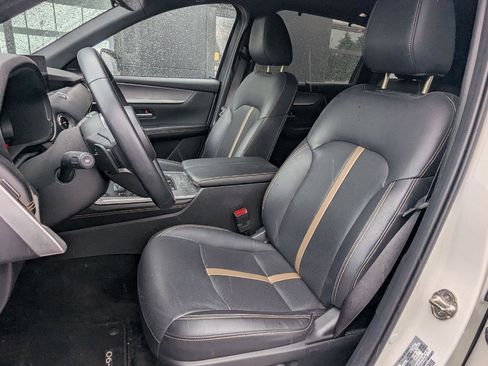 Used 2024 MAZDA CX-90 Plug-In Hybrid w/ Preferred AWD/4WD image 39