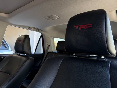 Used 2021 Toyota 4Runner Venture w/ Moonroof Package AWD/4WD image 23