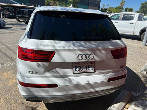 Used 2018 Audi Q7 3.0T Premium Plus w/ Premium Plus Package AWD/4WD image 5