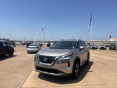 Used 2021 Nissan Rogue SL FWD image 6