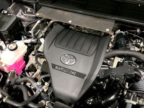 Used 2023 Toyota Highlander XLE AWD/4WD image 33