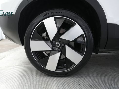 Used 2023 Volvo XC40 Recharge Plus w/ Protection Package Premier AWD/4WD image 21