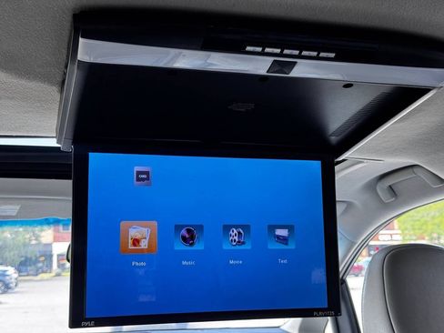 Used 2011 Toyota Sienna XLE FWD image 24
