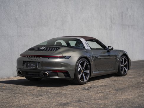 Used 2022 Porsche 911 Targa 4S AWD/4WD image 10