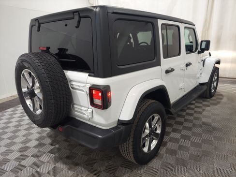 Used 2023 Jeep Wrangler Unlimited Sahara w/ Cold Weather Group AWD/4WD image 3