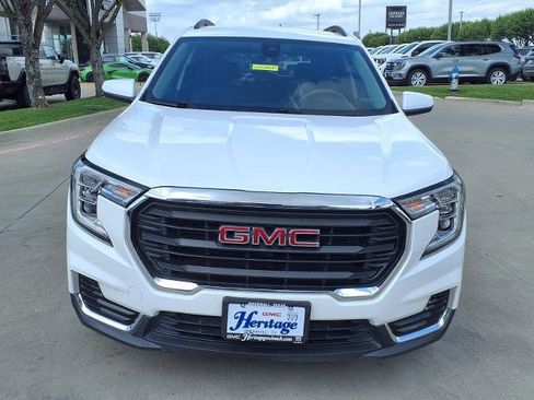 Used 2022 GMC Terrain SLE w/ Driver Convenience Package FWD image 24
