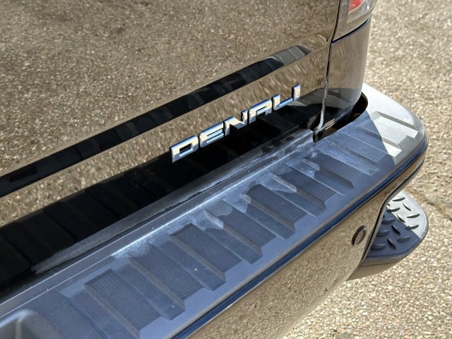 Used 2017 GMC Sierra 1500 Denali AWD/4WD image 9