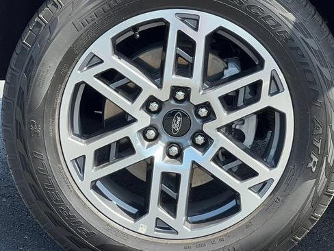 Certified 2025 Ford Expedition Active AWD/4WD image 7