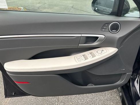 New 2025 Hyundai Sonata Limited image 10