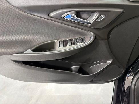 Used 2021 Chevrolet Malibu LT FWD image 11