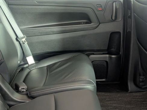 Used 2023 Honda Odyssey Touring image 32