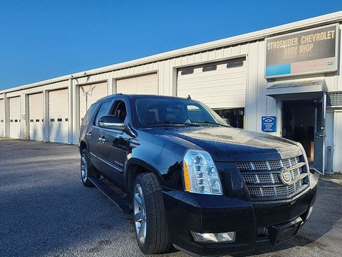 Used 2014 Cadillac Escalade Premium AWD/4WD image 7