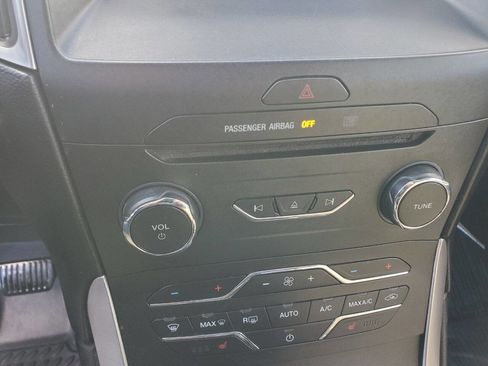 Used 2017 Ford Edge SEL w/ Equipment Group 201A image 19