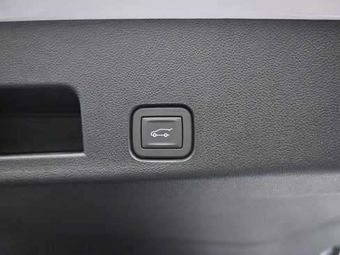 New 2026 Chevrolet Traverse LT w/ Midnight/Sport Edition FWD image 30