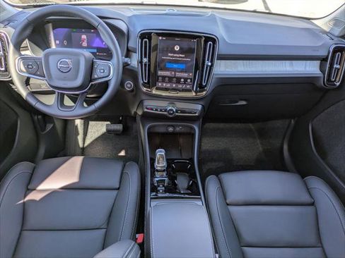 New 2026 Volvo XC40 B5 Ultra w/ Climate Package image 11