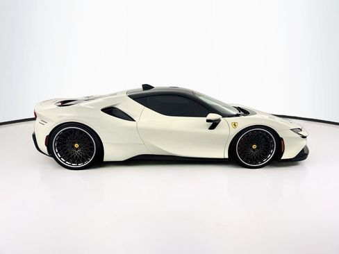 Used 2022 Ferrari SF90 Stradale AWD/4WD image 4