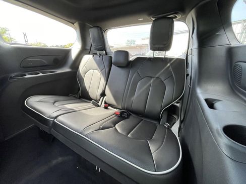 New 2026 Chrysler Pacifica Limited w/ S Appearance Package FWD image 43