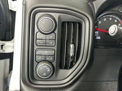 Used 2023 Chevrolet Silverado 1500 W/T image 19