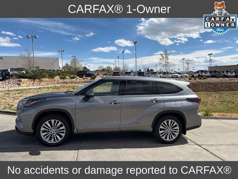 Used 2025 Toyota Highlander Platinum AWD/4WD image 2