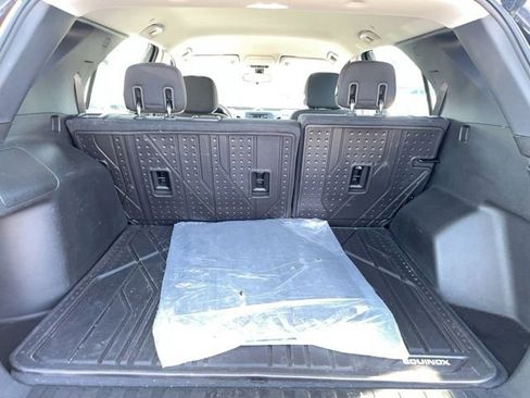 Used 2019 Chevrolet Equinox LS w/ LPO, Floor Liner Package image 28